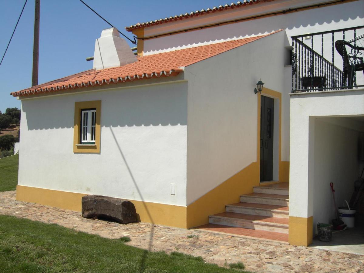 House With Authentic Tiling And Antique Furniture Villa Montemor-o-Novo Exteriör bild