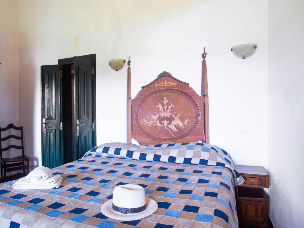 House With Authentic Tiling And Antique Furniture Villa Montemor-o-Novo Exteriör bild