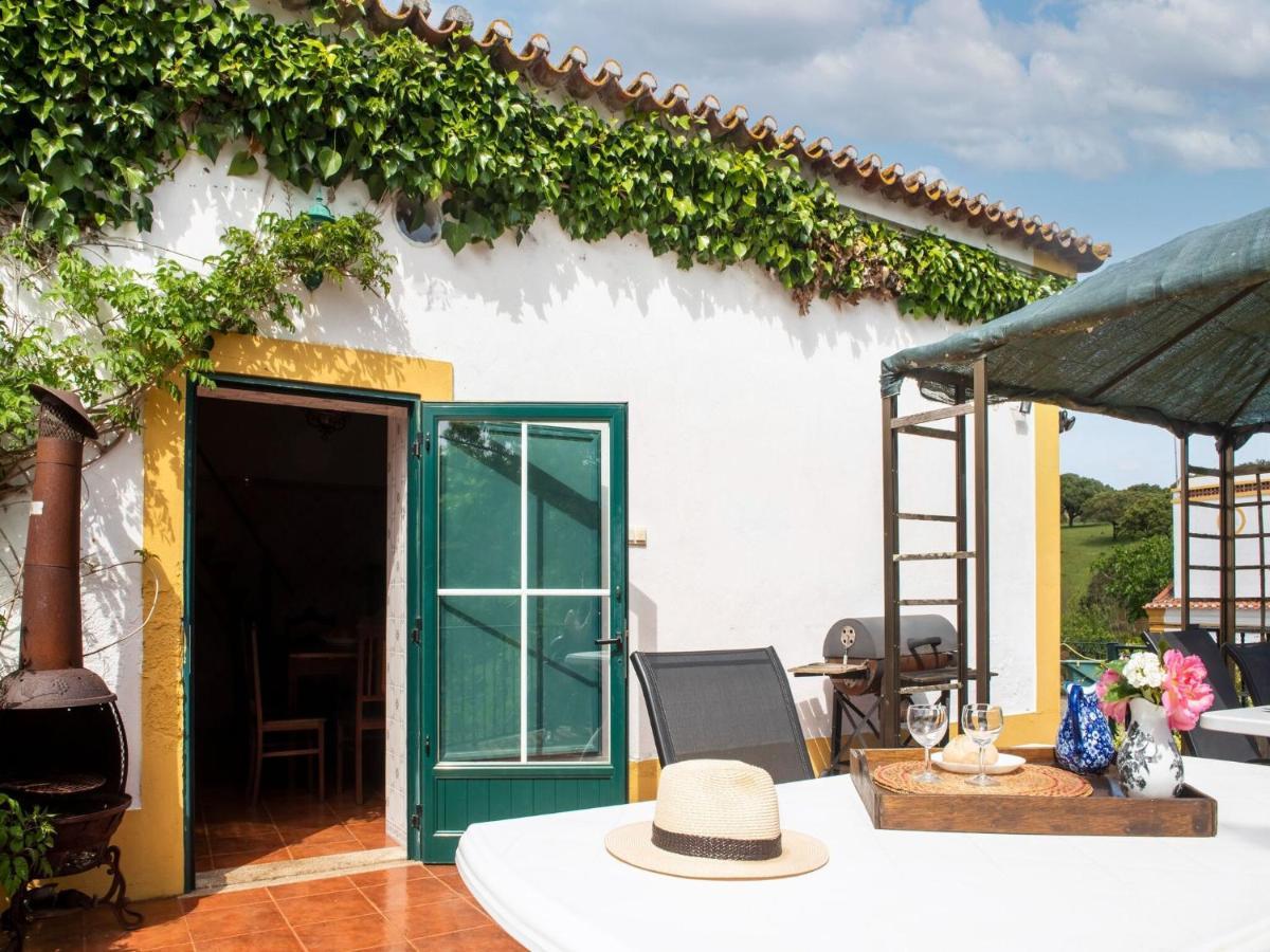 House With Authentic Tiling And Antique Furniture Villa Montemor-o-Novo Exteriör bild