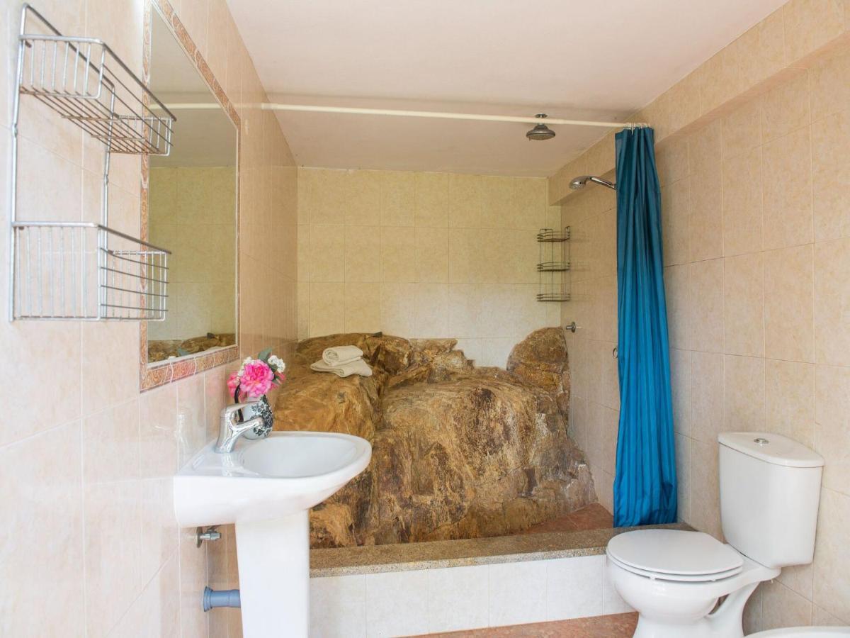 House With Authentic Tiling And Antique Furniture Villa Montemor-o-Novo Exteriör bild